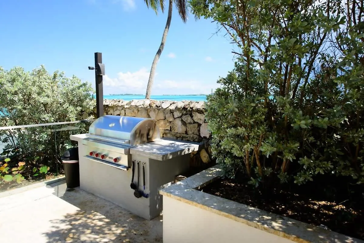 Oceanfront Penthouse And Patio At One Cable Beach Nassau