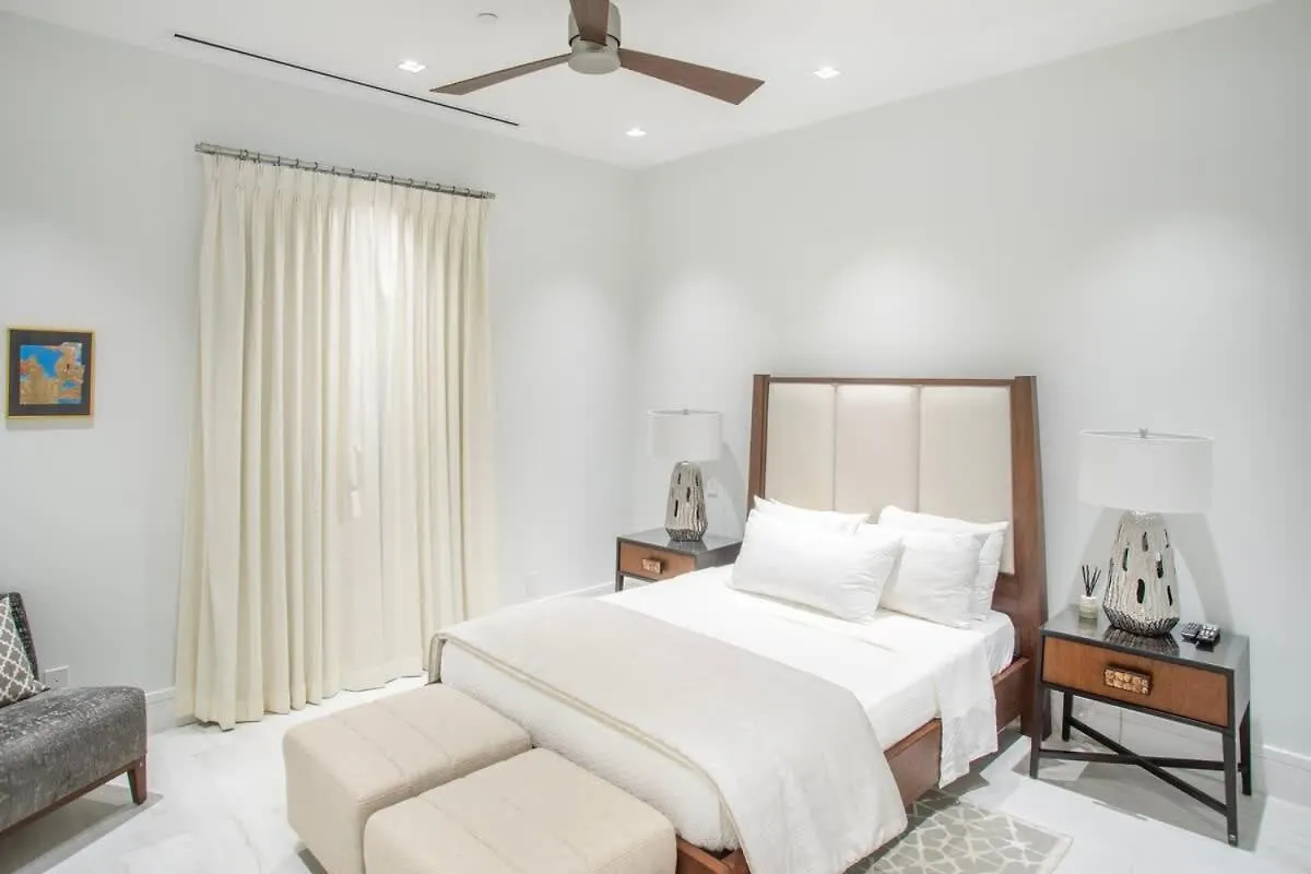 Apartment Oceanfront Penthouse And Patio At One Cable Beach Nassau Bahamas