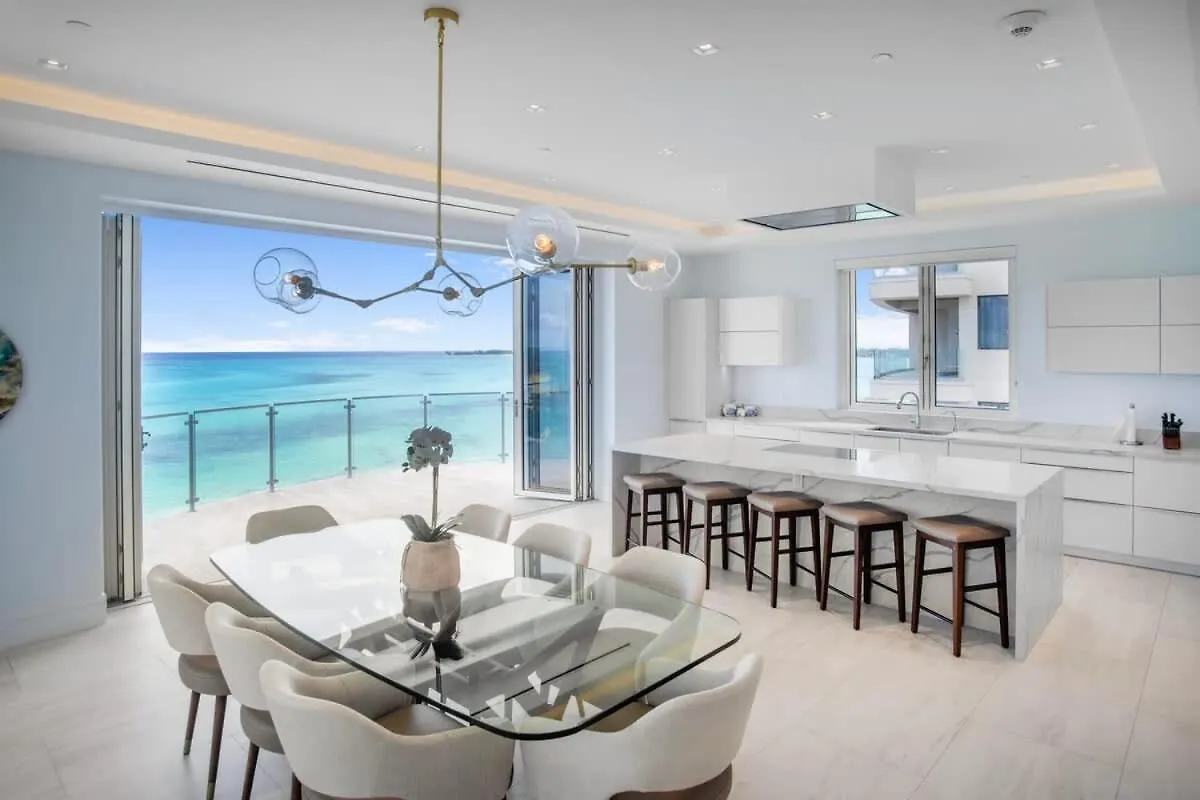 Oceanfront Penthouse And Patio At One Cable Beach Nassau