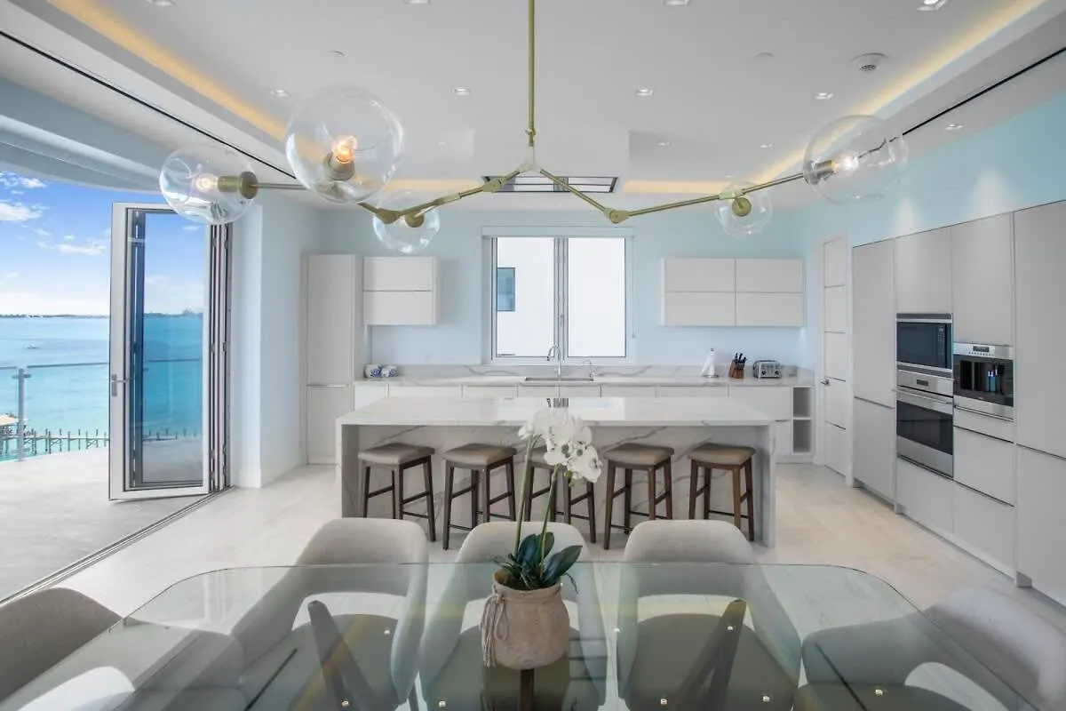 Apartment Oceanfront Penthouse And Patio At One Cable Beach Nassau
