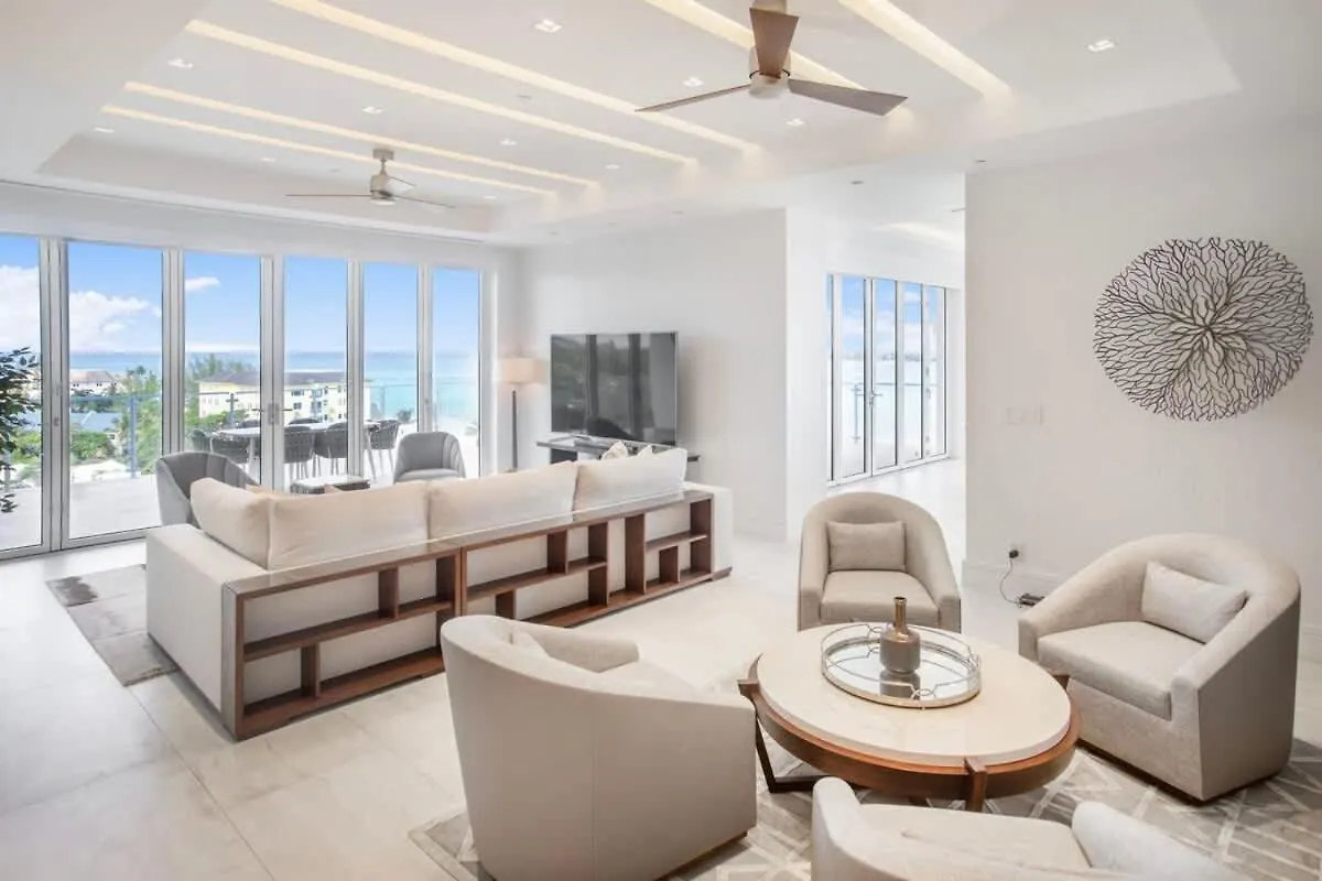 شقة Oceanfront Penthouse And Patio At One Cable Beach ناسو